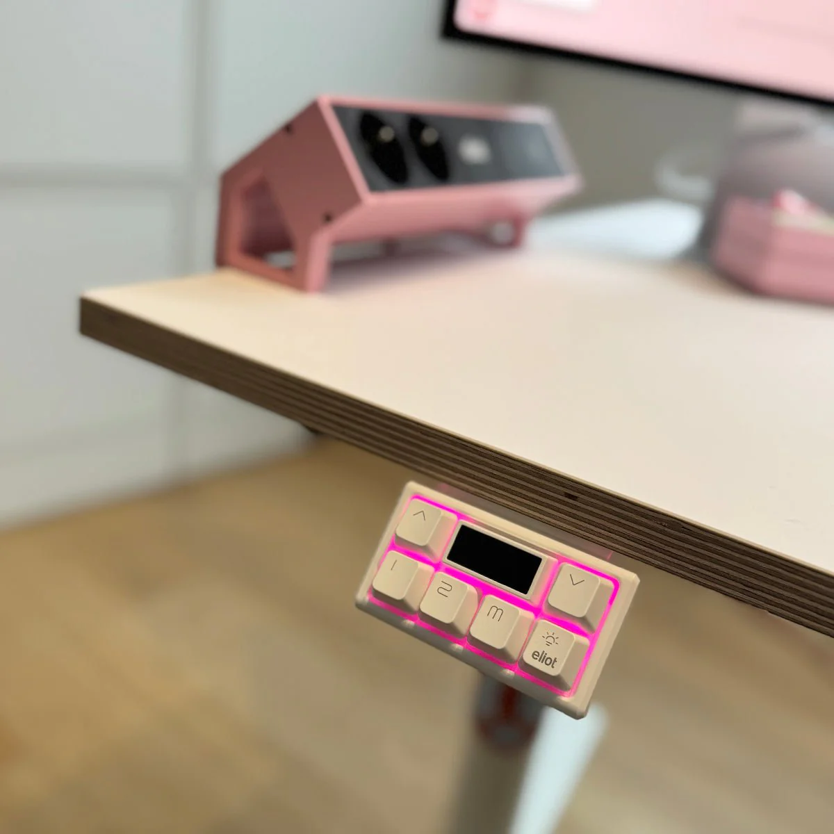 Desk Auftischsteckdose Pink mit 60W USB-C - Image 5