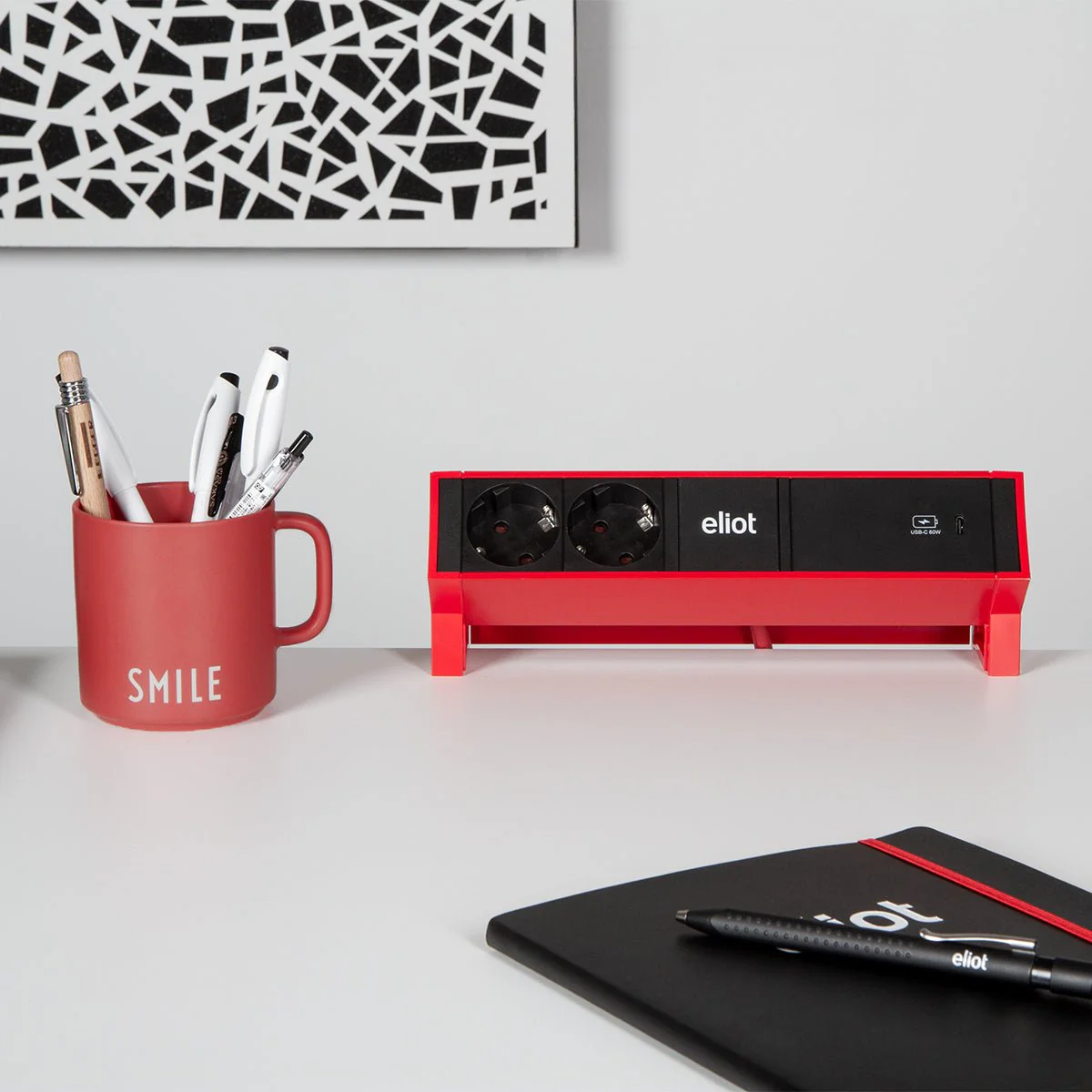 Desk Eliot Red Auftischsteckdose mit 60W USB-C - Image 4